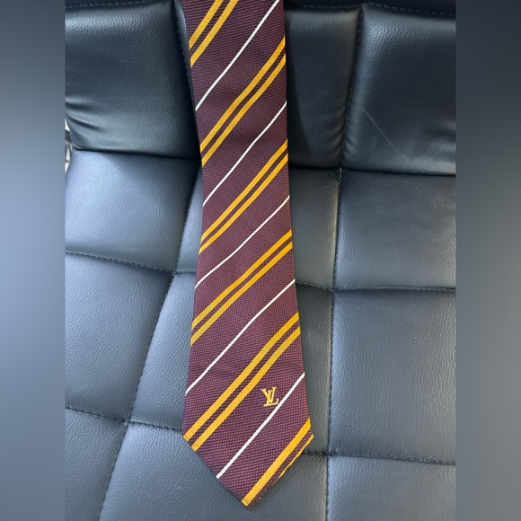 Louis Vuitton silk necktie - Picture 2 of 6
